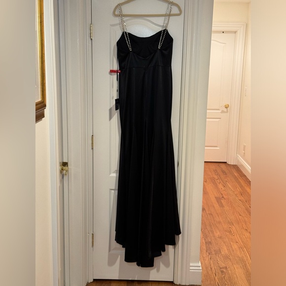 NWT Ieena for Mac Duggal 12428 Charmeuse Rhinestone Strap Trumpet Gown Black - 8 - Picture 6 of 13